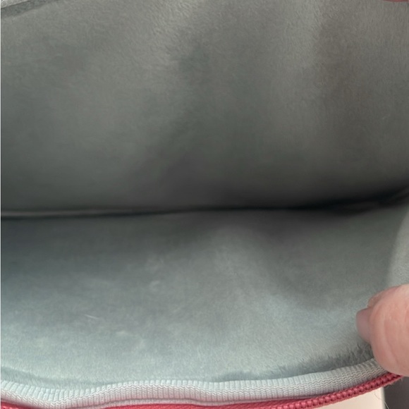 13” plastic cover for MacBook Air pink ombré with travel case & keyboard skin. - Picture 3 of 4